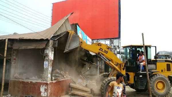 গোপালগঞ্জে উচ্ছেদ অভিযানে যুবলীগ নেতার হামলায় সওজের ৪ কর্মকর্তাসহ ৬ জন আহত